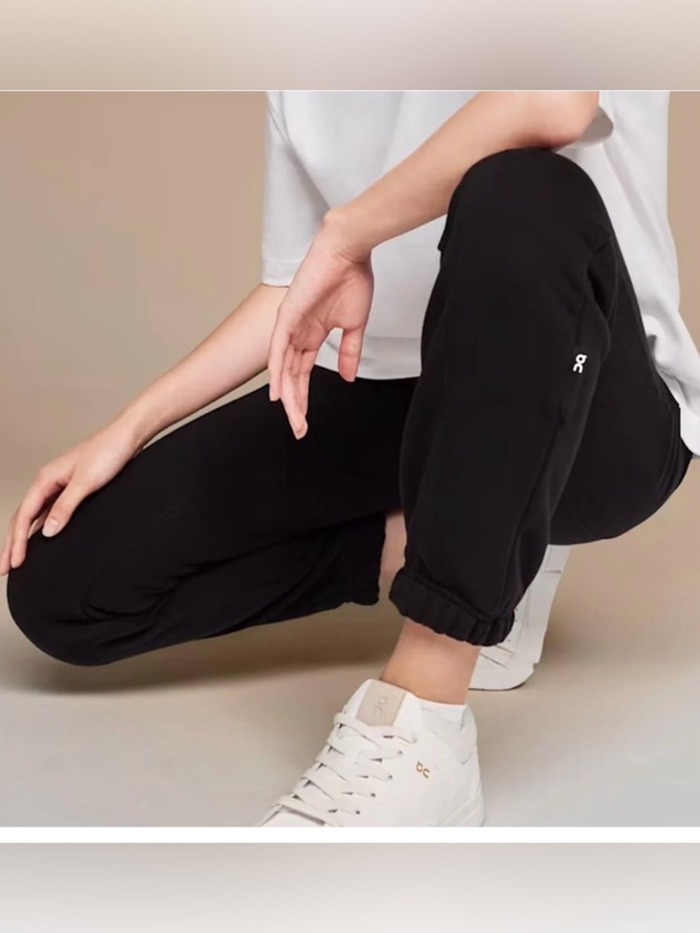 ON On Women's Club Sweat Pant Joggers
Medium / Black